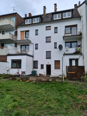Top Investment: Gepflegtes Mehrfamilienhaus in Duisburg, 47198 Duisburg, Wohn- und Geschäftshaus